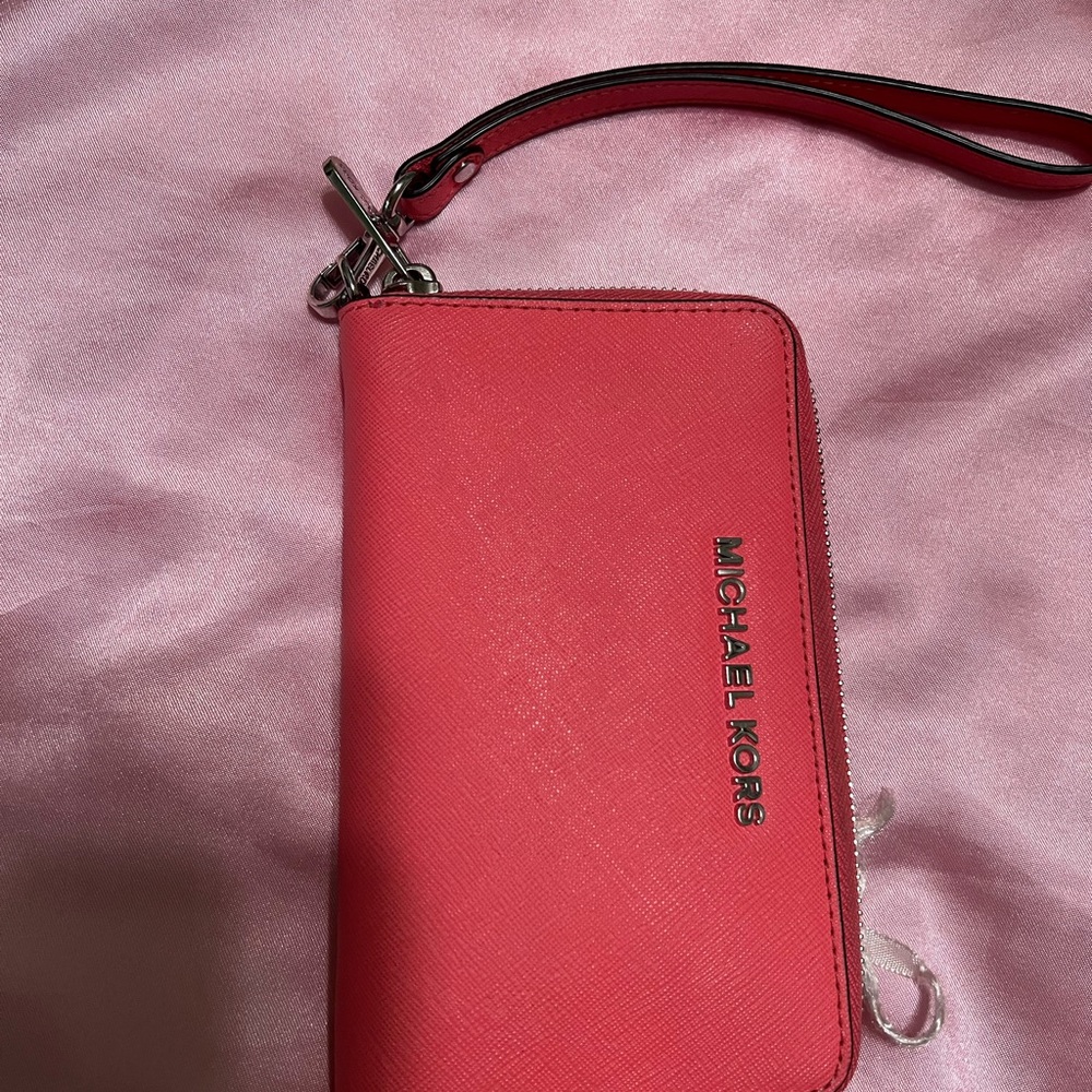 Michael Kors wristlet
